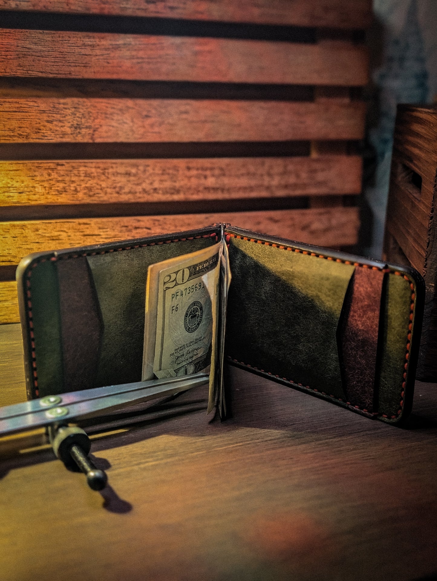 Emero money clip wallet